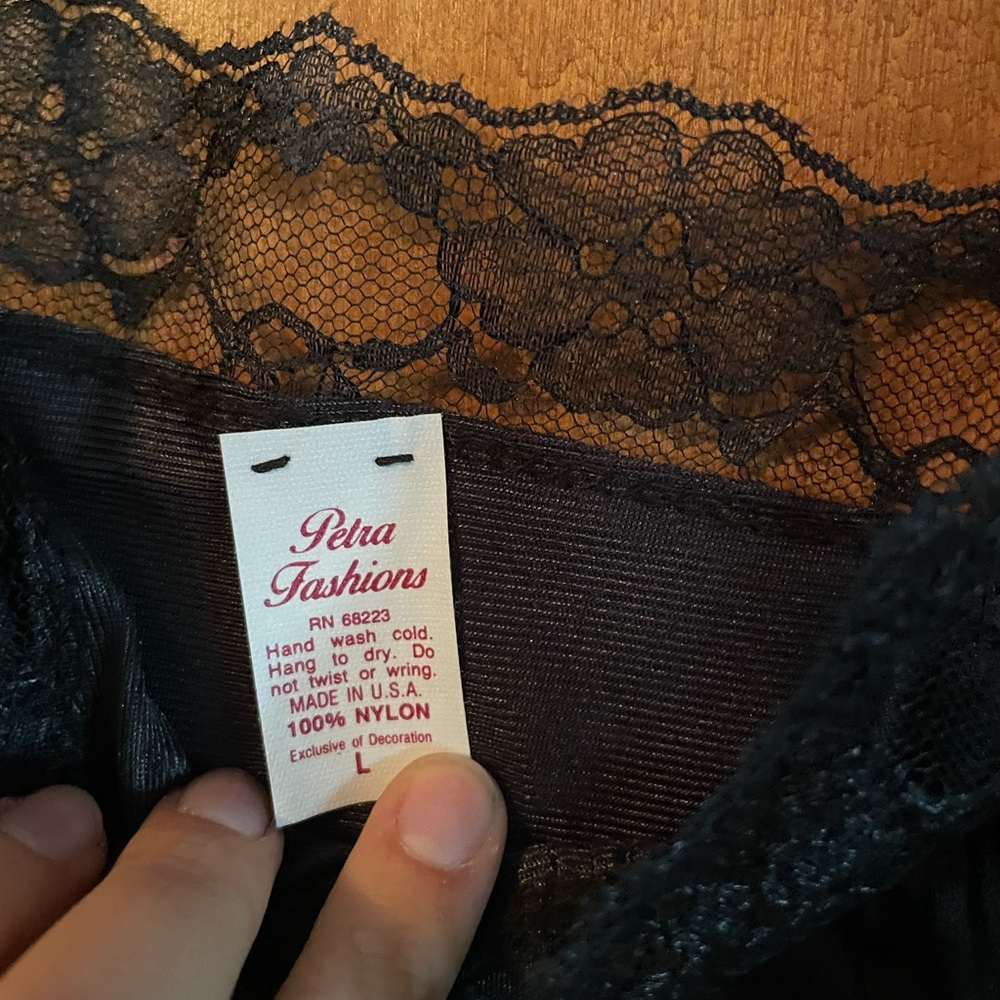 Vintage Petra Fashions black sleep set